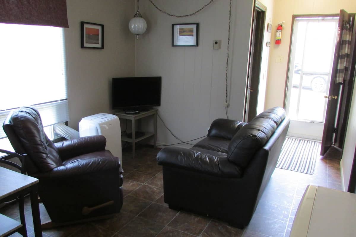 Cottage Tradisional, 2 kamar tidur, dapur, sudut (Cottage E) | Area keluarga | TV layar datar