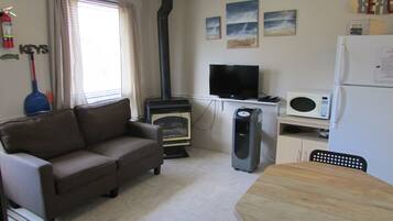 Cottage truyền thống, 2 phòng ngủ, lò sưởi (Cottage G) | Phòng khách | TV màn hình phẳng