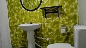 Basic Apartment, 2 Bedrooms | Bathroom