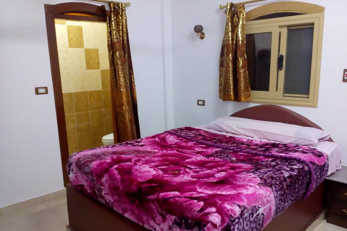 In-room safe, iron/ironing board, WiFi (free)