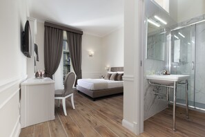Standard Double Room, City View | Minibar, in-room safe, desk, laptop workspace - La Fontanina Suites (Naples)