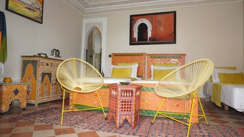 Decoración personalizada y muebles diferentes 