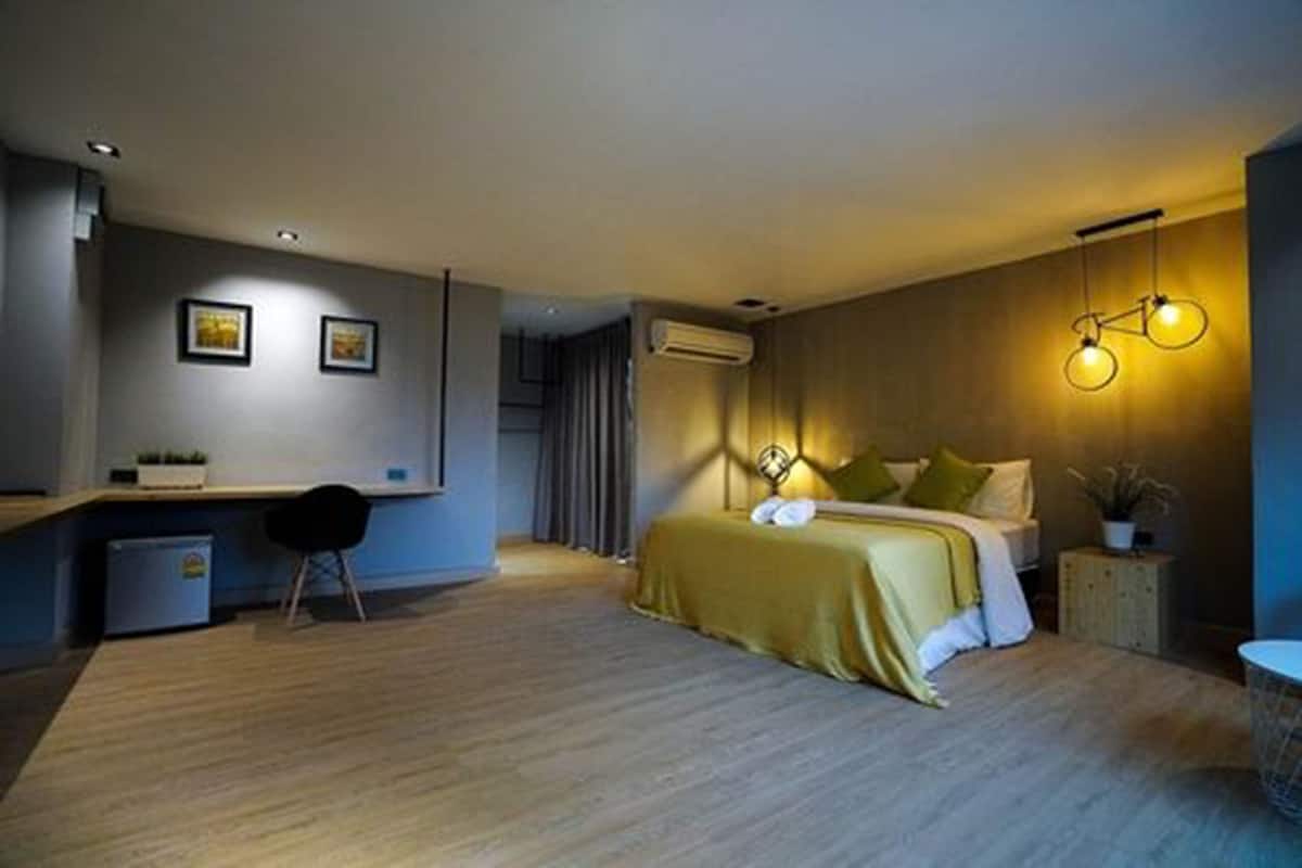 Deluxe Room | デスク、WiFi (無料)、ベッドシーツ