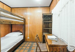 Standard Room with Bunk Bed and Shared Bathroom | Kostenloses WLAN