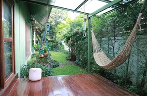 2 Bedroom House | Terraza o patio