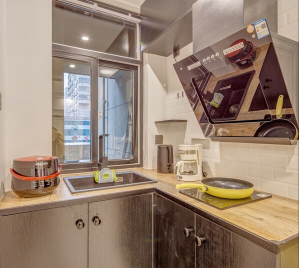 Superior Three-Bedroom Apartment | Private kitchen