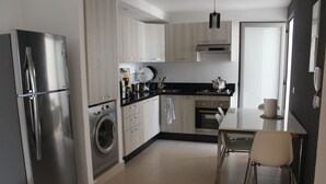 Coffee/tea maker, fridge, microwave (on request), oven - Paradise Beach (El Mansouria)