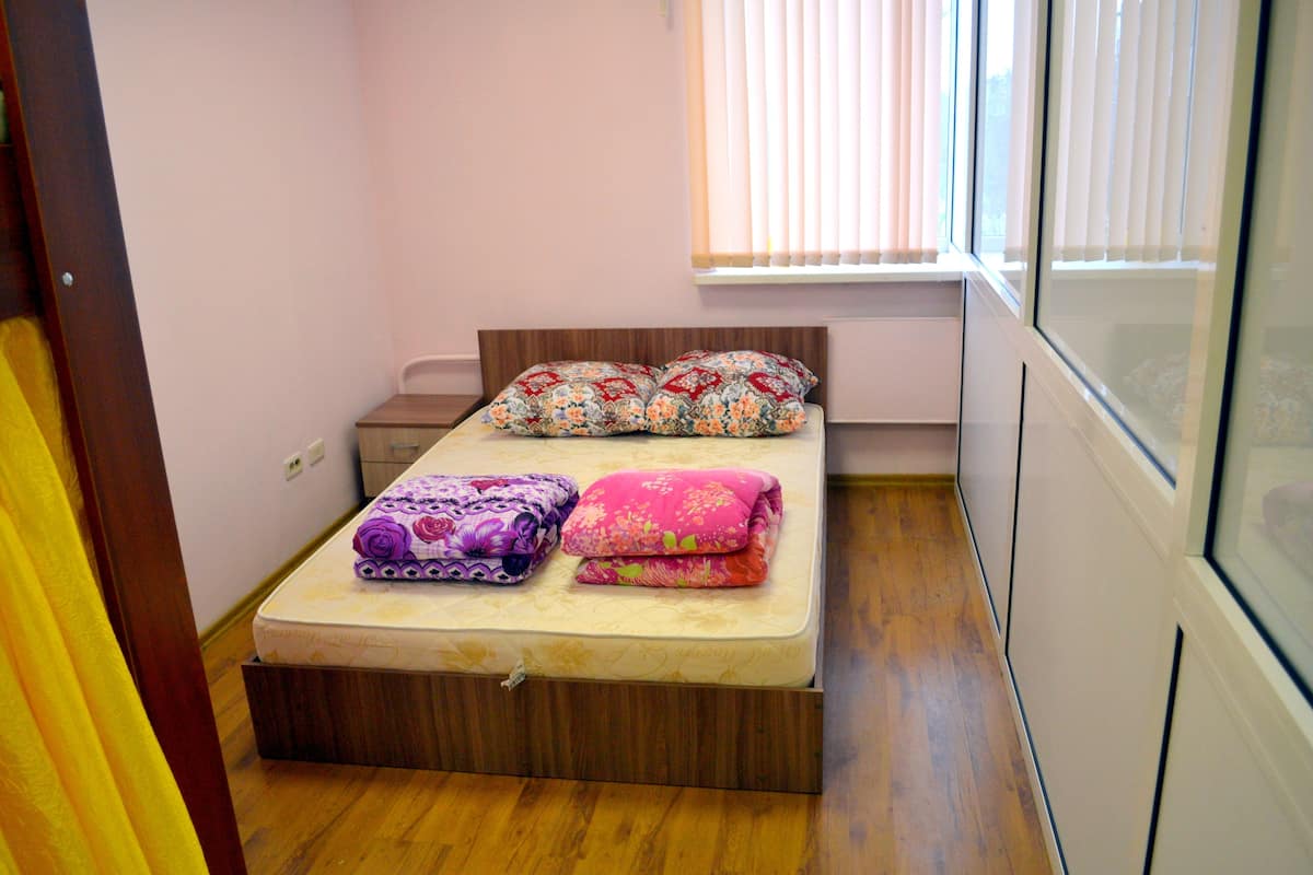 Desk, soundproofing, iron/ironing board, free WiFi