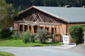 Front of property - Frühstückspension zum Schreiner (Hermagor-Pressegger See)