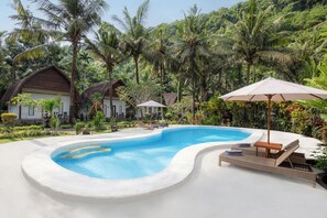 Indoor pool, outdoor pool