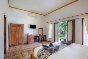 Deluxe Villa, 1 King Bed, Pool View - Crystal Bay Villa (Penida Island)