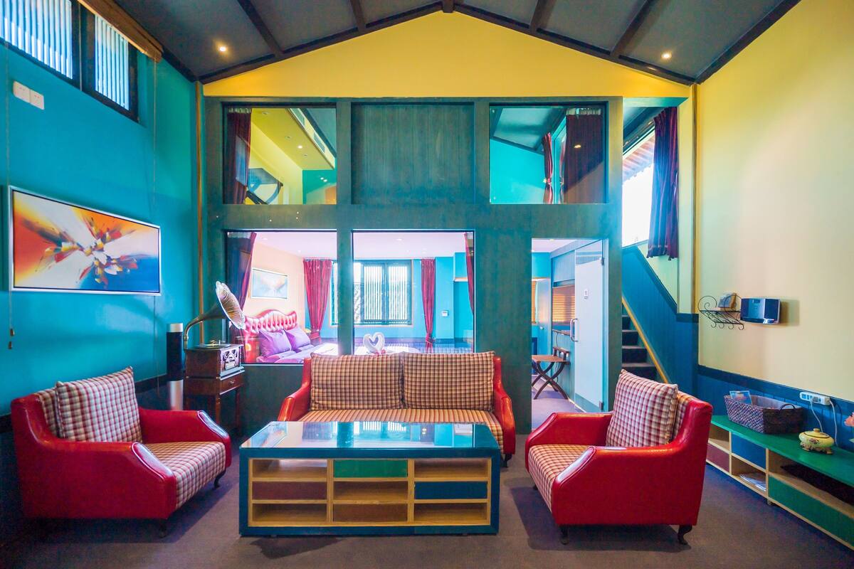 Luxury Duplex | Living room | LCD TV