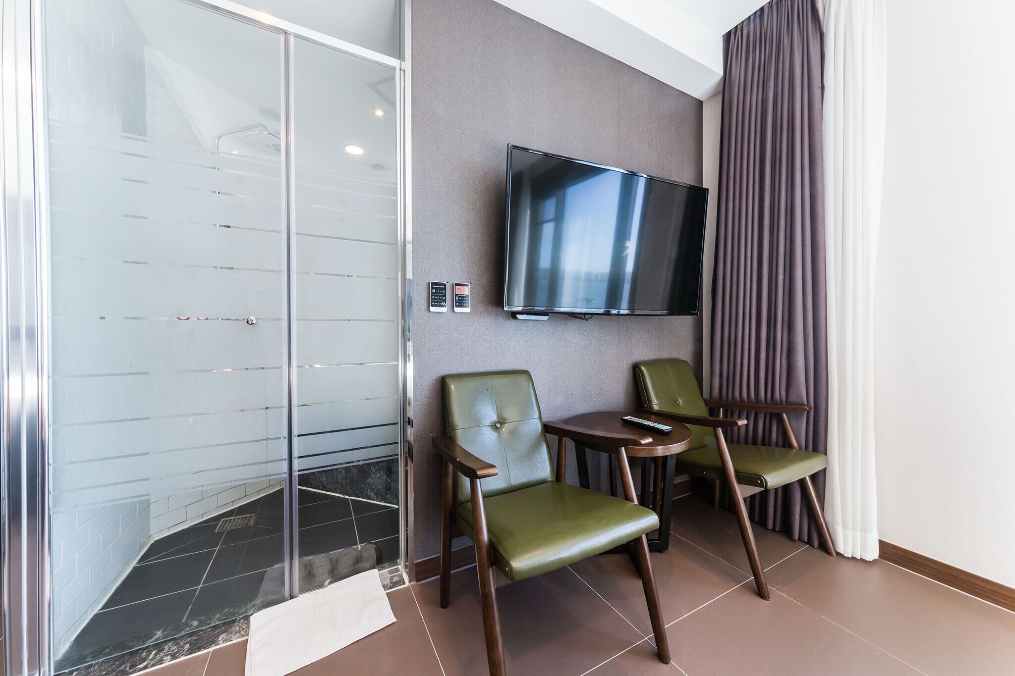 blue marine (full ocean view) | individually decorated, individually furnished, desk, laptop workspace