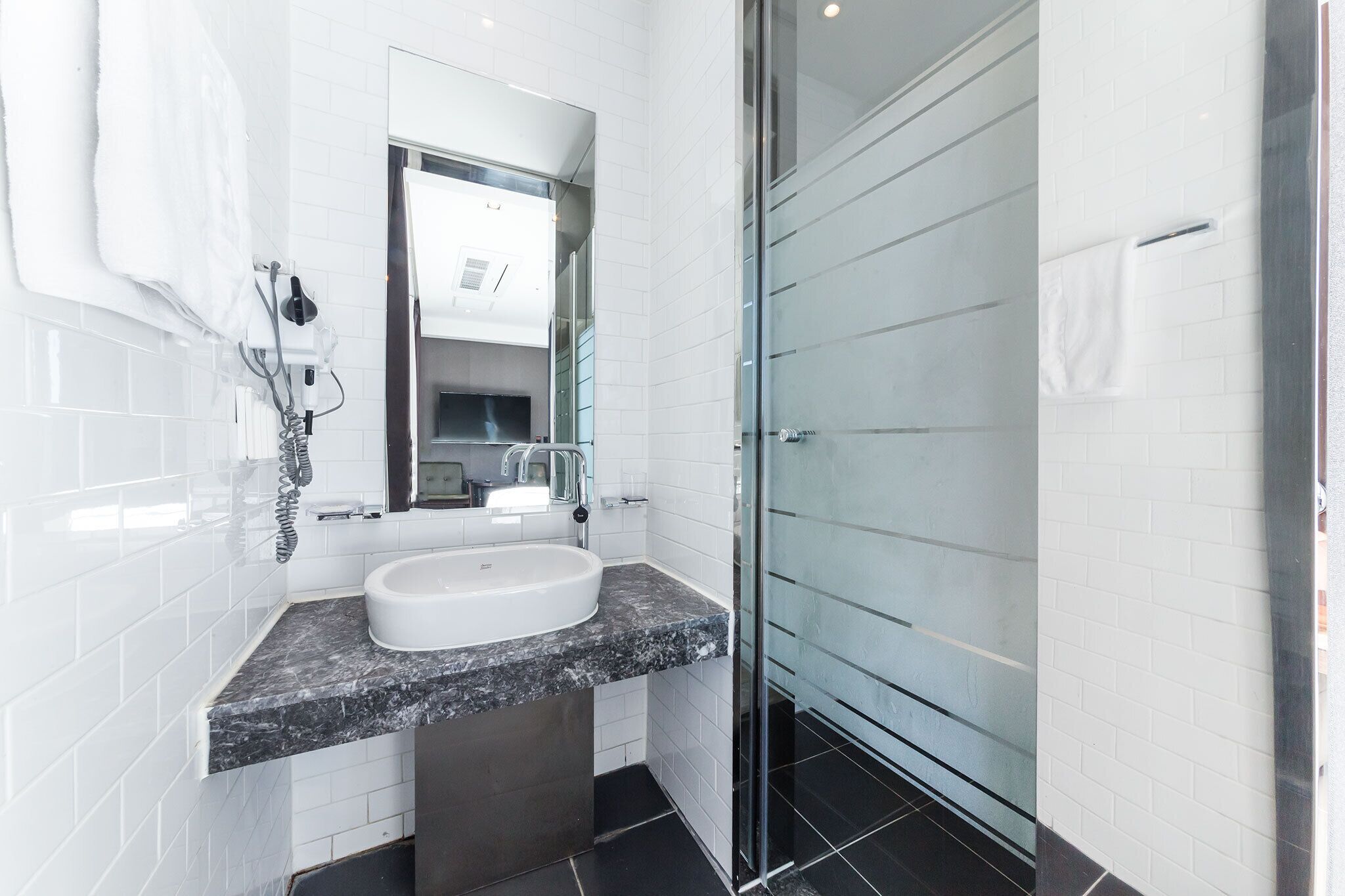 blue marine (full ocean view) | bathroom sink