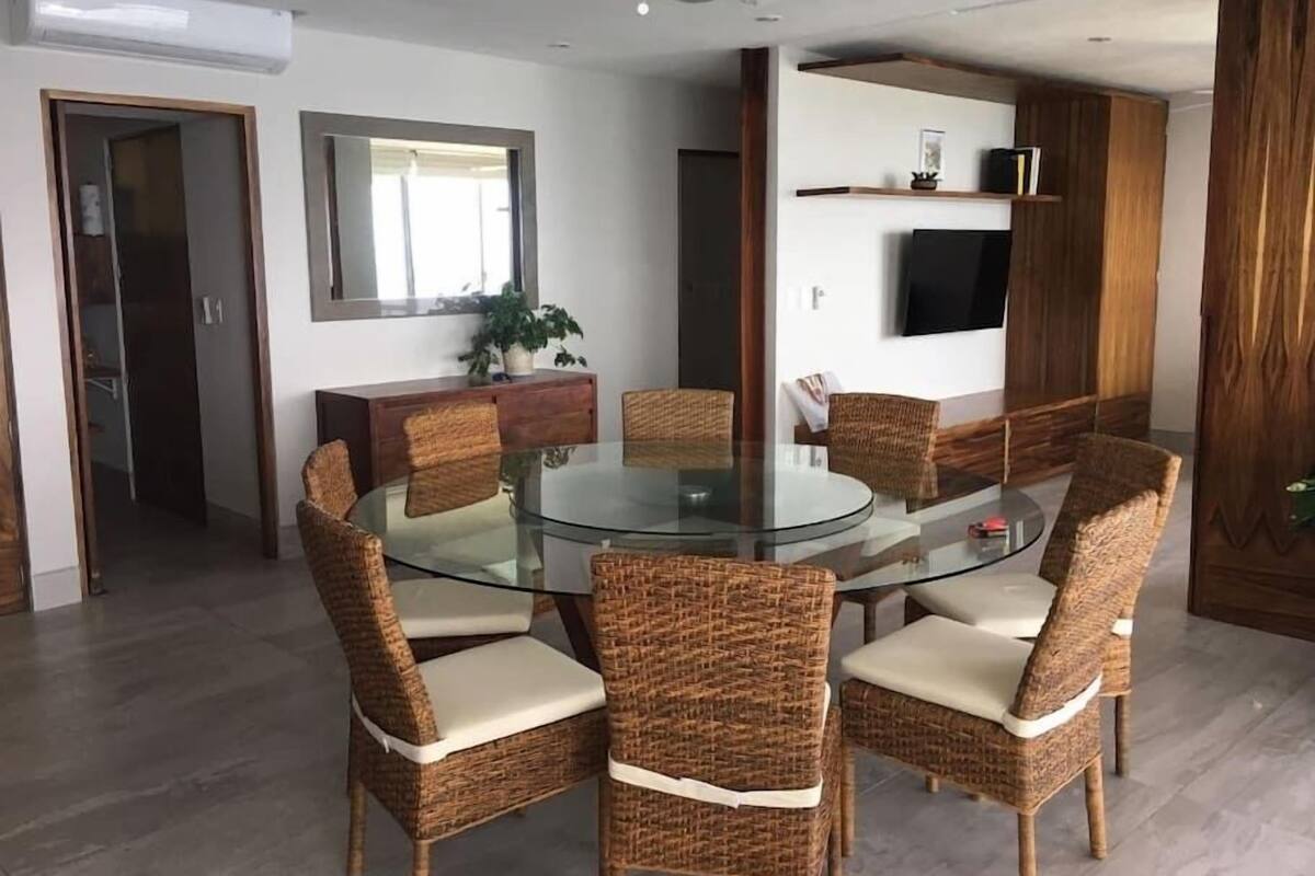 Condo familiar, 3 habitaciones | Servicio a la habitación