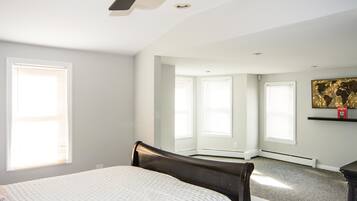 ハウス 3 ベッドルーム (City's Escape) | デスク、アイロン / アイロン台、WiFi (無料)、ベッドシーツ