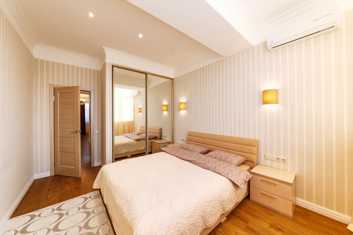Luxury Apartment | 1 bedroom, premium bedding, in-room safe, iron/ironing board