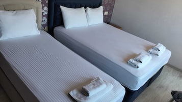 Phòng đôi | Bộ đồ giường cao cấp, minibar, bàn