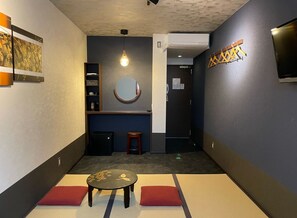 Superior Twin Room | Individually decorated, desk, soundproofing, rollaway beds - WAGOKORO - Hostel (Tokyo)