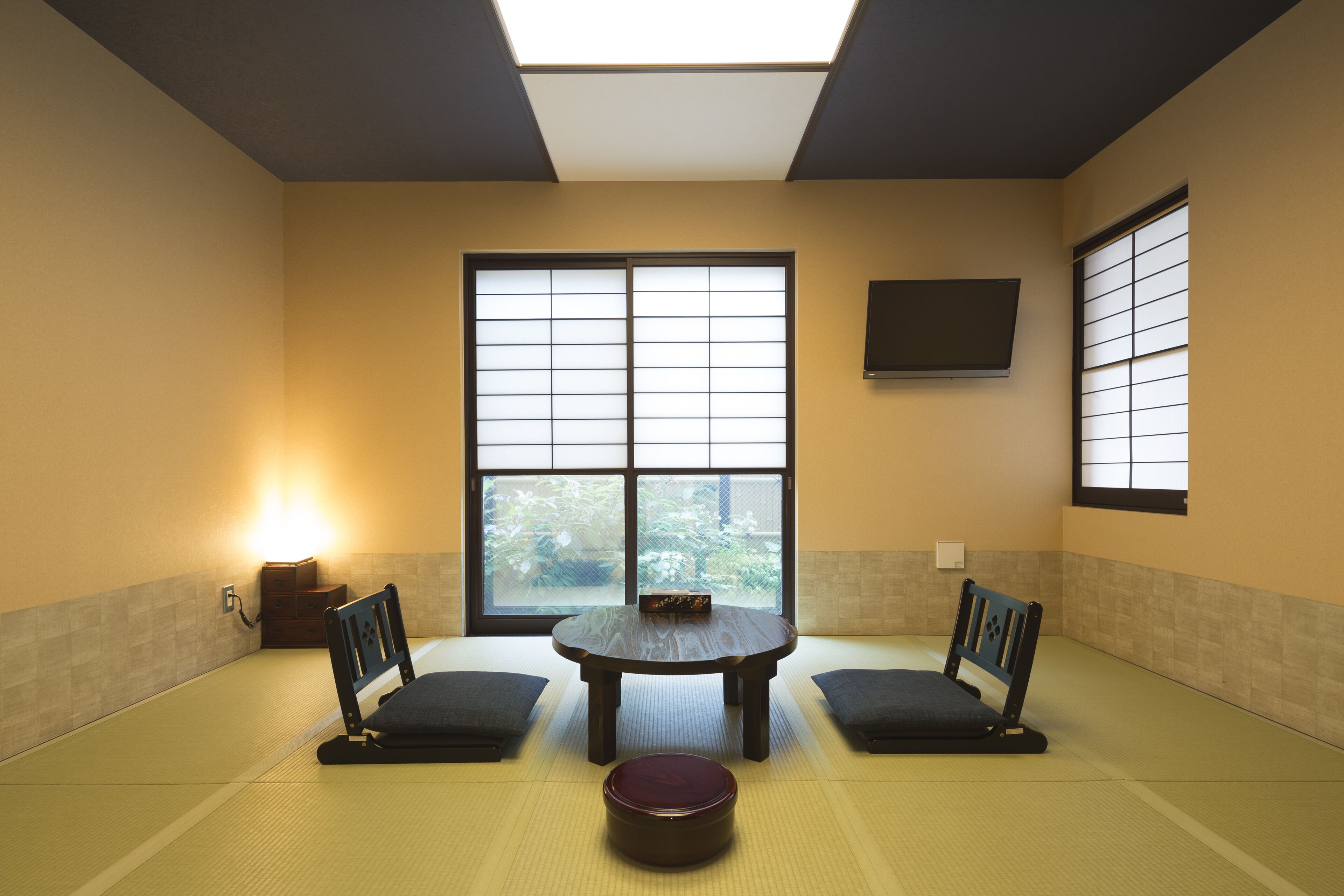 Superior Japanese Style Room, Garden View | Individually decorated, desk, soundproofing, rollaway beds