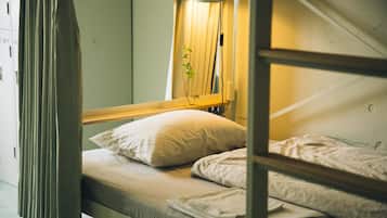 In-room safe, free WiFi, bed sheets