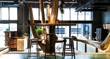 Nui. Hostel & Bar Lounge