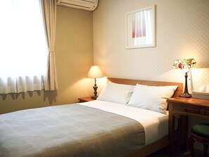 Double Room, Shared Bathroom | Wi-fi percuma