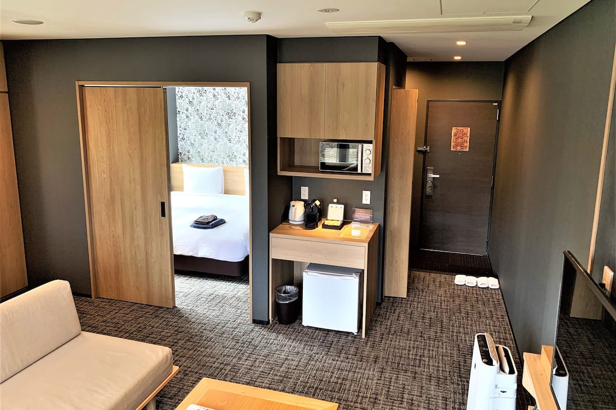 經典四人房, 1 間臥室, 非吸煙房 (Western-style Apartment) | 高級寢具、客房內保險箱、書桌、隔音