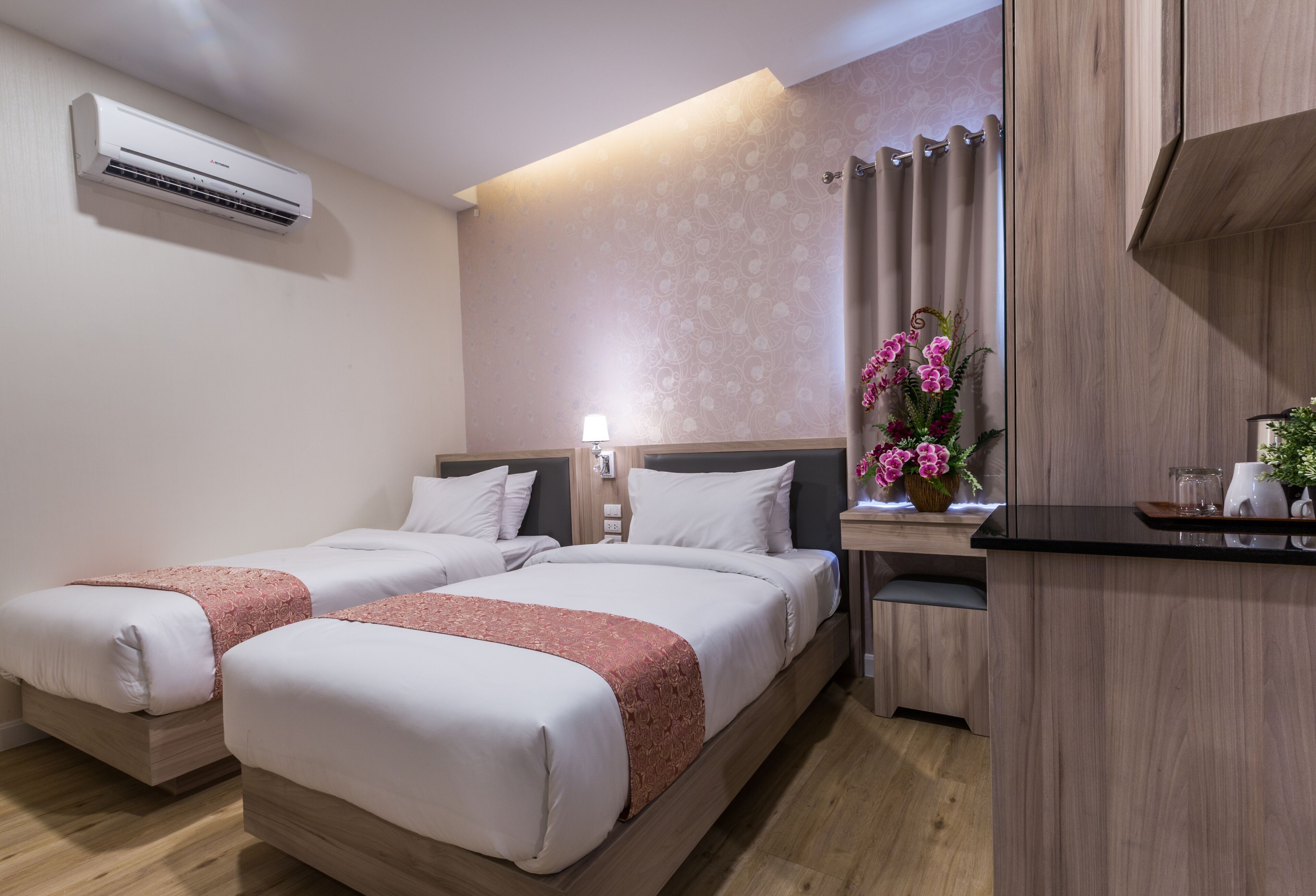 Coffres-forts dans les chambres, Wi-Fi gratuit, draps fournis