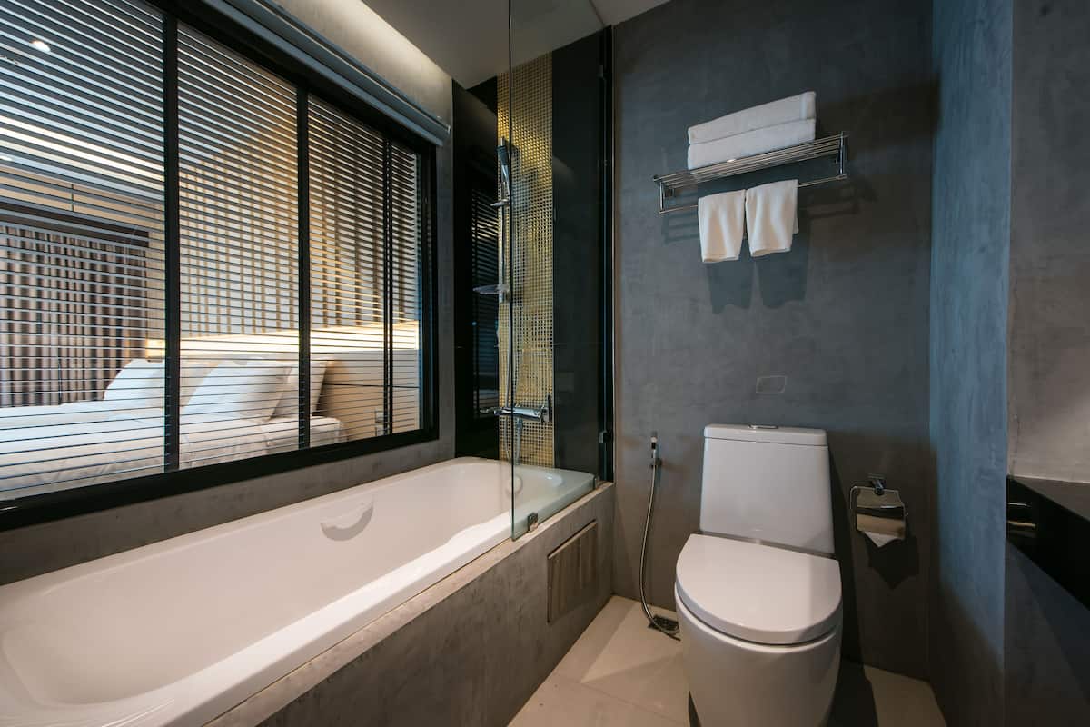 hug garden twin room | deep-soaking bathtub