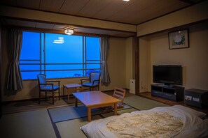 Chambre Tradition, salle de bains commune (Japanese, Quadruple)