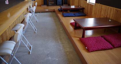 Guesthouse IMARI Honjin - Hostel
