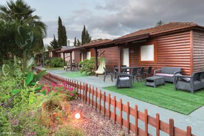 Courtyard - Etzel Tami Hospitality (Ne'ot Golan)