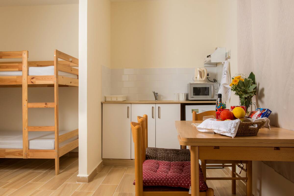 家庭小屋, 1 间卧室 | 私人简易厨房 | 茶具/咖啡用具、冰箱、微波炉、电热水壶