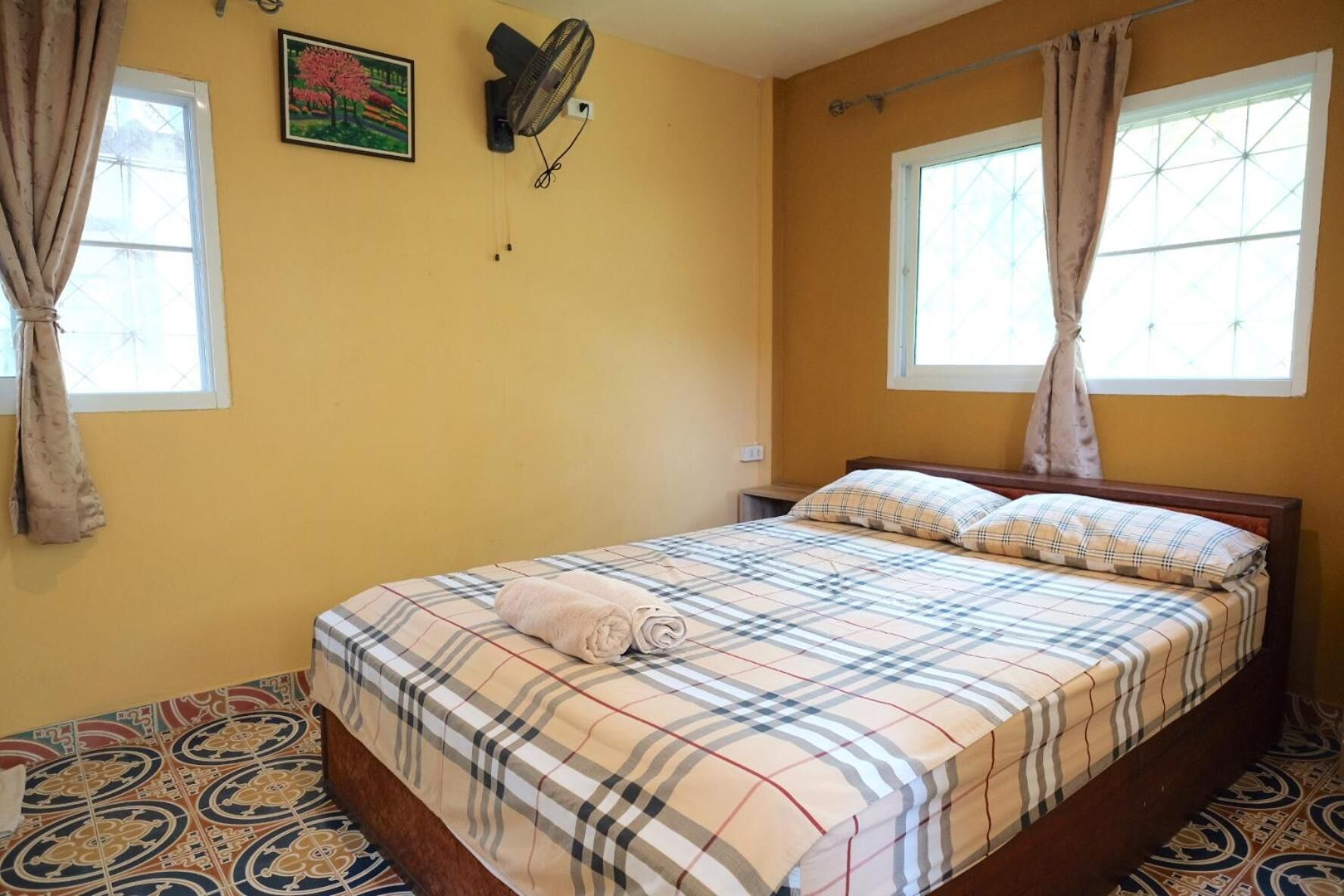 1 bedroom, hypo-allergenic bedding, free wifi, bed sheets
