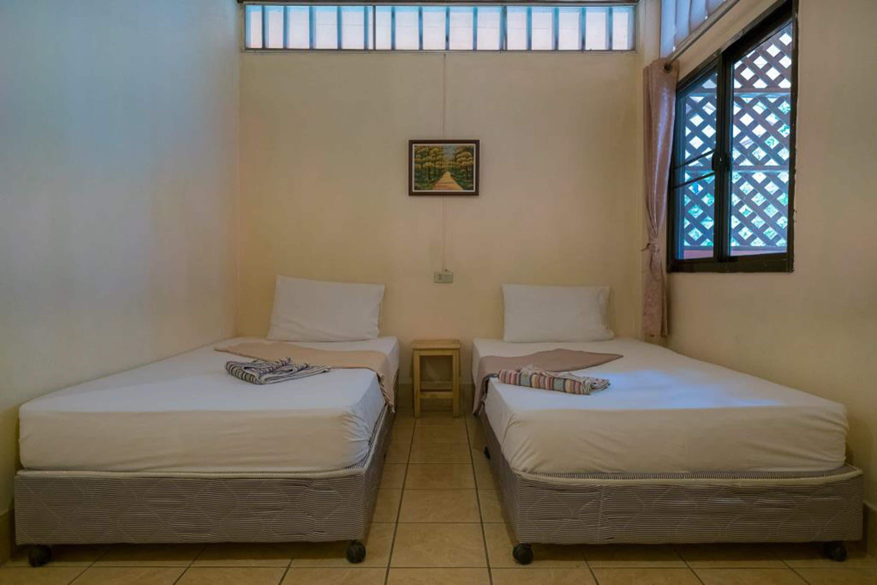 standard twin room with fan | 1 bedroom, hypo-allergenic bedding, free wifi, bed sheets