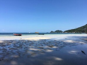 Beach nearby - Nat Resort Koh Tao (Koh Tao)