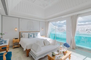 The Glass Pool Suite | Premium bedding, free minibar, in-room safe, blackout drapes - The Inside House (Chiang Mai)