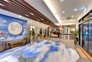 Pintu masuk interior