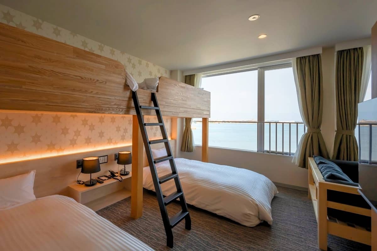 In-room safe, desk, laptop workspace, soundproofing