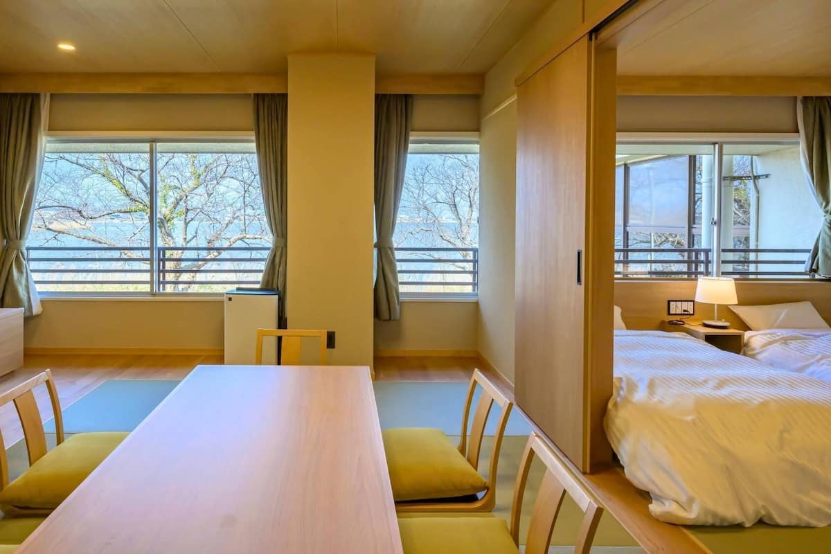 In-room safe, desk, laptop workspace, soundproofing