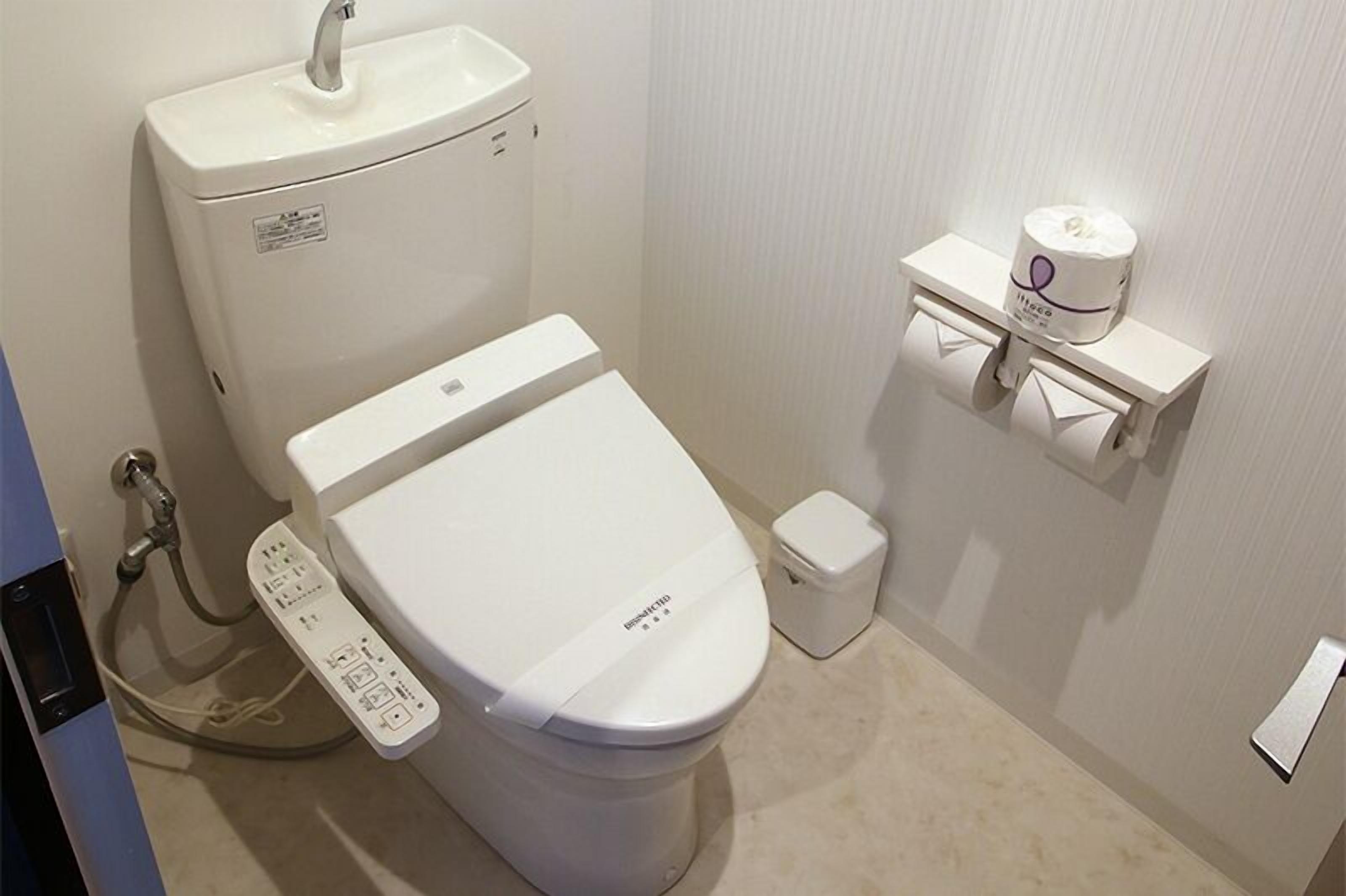 shower, free toiletries, hair dryer, bathrobes