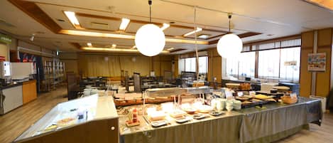 Frukostbuffé varje dag (JPY 2000 per person)