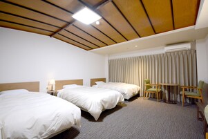 Western-style Style Room for 3 People, Main Building | In-room safe, desk, free WiFi, bed sheets