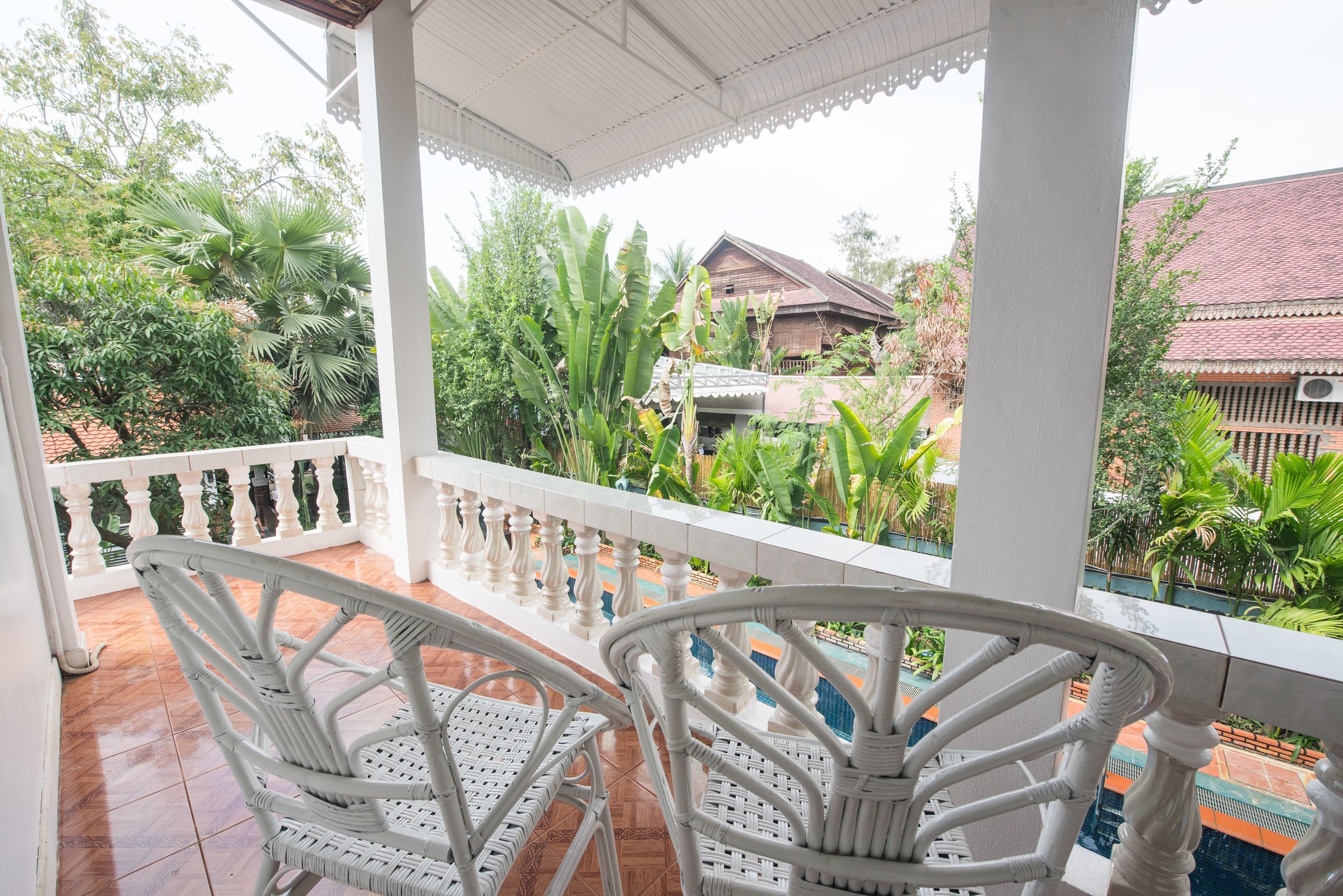 deluxe double room, 1 king bed | balcony