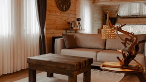 Deluxe Room, 1 Double Bed, Jetted Tub | Living area | 55-inch LCD TV with satellite channels, TV - Abant Yayla Dagevi (Bolu)