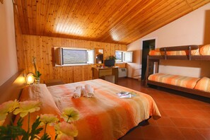 Standard Quadruple Room, Mountain View - Hotel Holidays (Barrea)