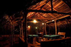 Interior - Sandalwood Cottage (Udawalawa)