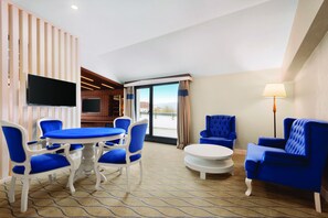 Hypo-allergenic bedding, minibar, in-room safe, desk - Ramada by Wyndham Sakarya Hendek (Hendek)