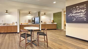 Free daily buffet breakfast